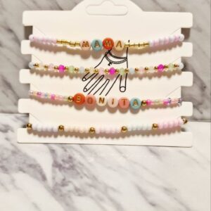 Set de Pulseras Artesanales "Mensaje" - Pack de 4 con Cuentas de Letras y Tonos Neón