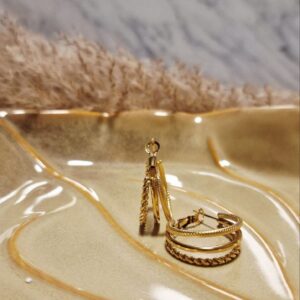 Pendientes de Acero Inoxidable "Triple Infinity" - Aros con Relieve y Color Oro