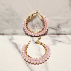 Pendientes de Aro Artesanales - Cuentas de Cristal en Rosa Pastel y Crema