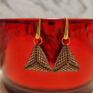 Pendientes Triángulos Tejidos - Bronce y Oro